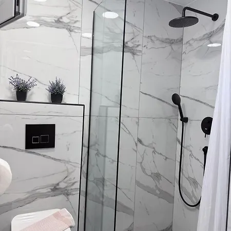 アパート G&e カヴァラ